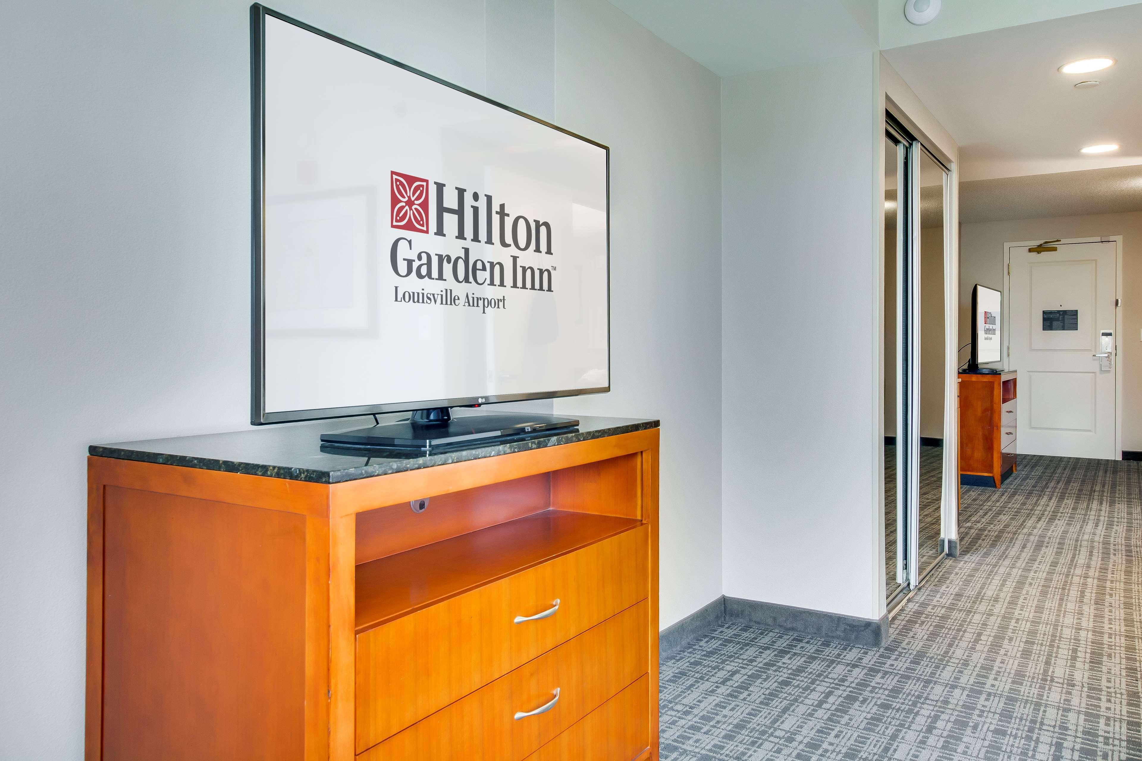 Hilton Garden Airport Hotel 3*