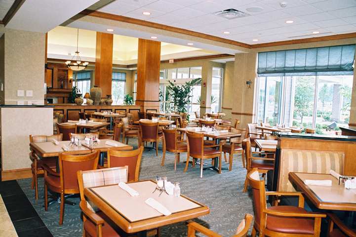 Hilton Garden Airport Hotel 3*